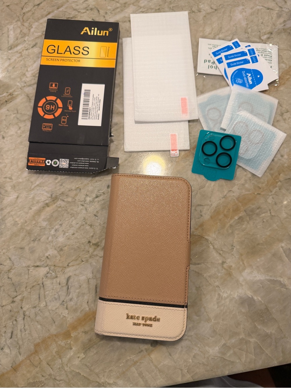 kate spade Two-Tone Beige Phone Case Portfilio iPhone14 Pro w/ Accessories